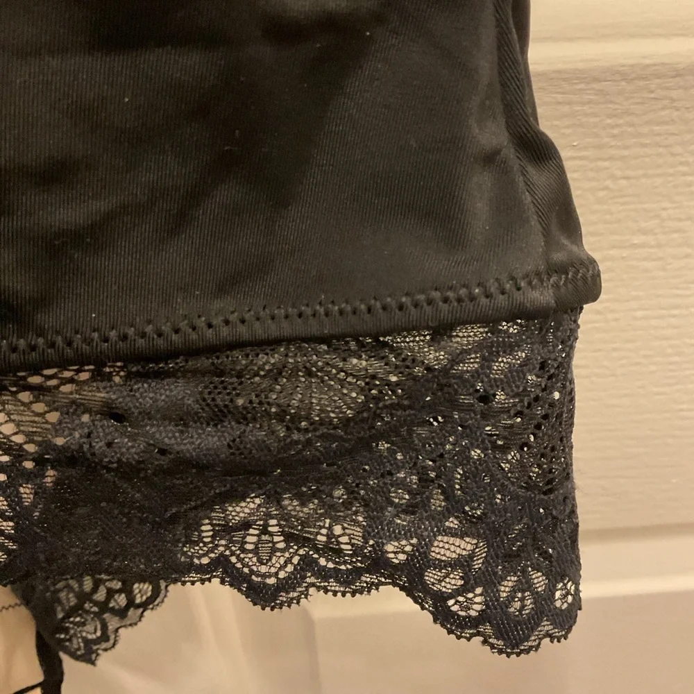 Chic Black Lace Chemise. SIZE 3 XL - Picture 8 of 16
